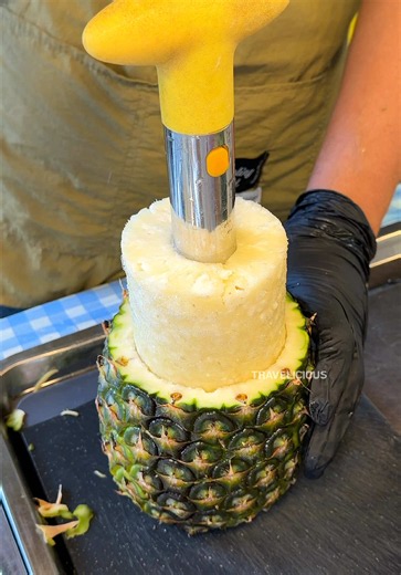 치앙마이에서 가장 맛있는 파인애플 주스! 🍍🤤 📍위치 치앙마이 코코넛 마켓 💰가격 95바트