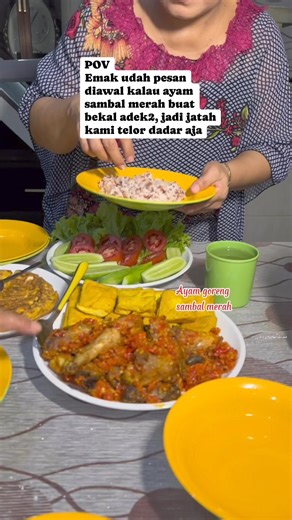 Eeehhh..bapake..anaknya lagi ambil vidio dia komplen dan ngeledekin emak😂😂😂 #reels #notifikasi #jangkauanluas #algoritma #fyp #papamama #masakan | Tirame Pardosi