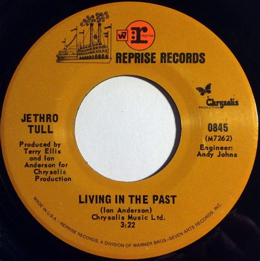 Jethro Tull - Living In The Past / Driving Song