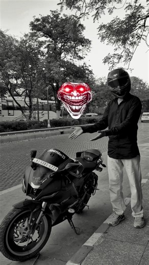 Mere pass kuch nhi 😜😜 #shortfeed #short #r15v4 #automobile #bikestatus #yamaha