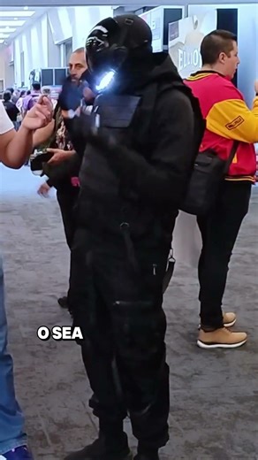 Entrevistando cosplayers #lamoleconvention #ccxp #cosplay #cosplayer #wonderwoman #anime #otaku