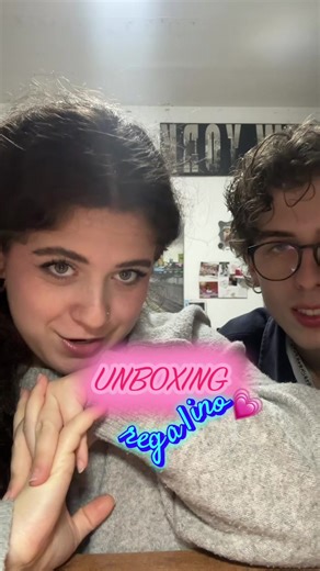 penso di non aver mai avuto le labbra così idratate durante tutta la serata #viral_video #commenta #viralissimo #algoritmo #millionviewsvideo @ovspeople 🥹
