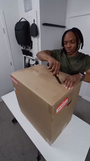 4.3M views · 18K reactions | Turning my Mac workspace setup in a hybrid by adding a pre-built rtx 4090 Windows PC! #tech #gaming #workspace #desksetup #desktour #deskorganization #deskaesthetic #cablemanagement #wfh #gaming #pcgamer #pcgamingsetup #windowspc #macbookpro #asmr #gamingpc #prebuiltpc #pcmasterrace #pcgames #cyberpunk2077 #ultrawidemonitor #superultrawide #asmr #techtok #oledmonitor #rtx4090 #allwhitepc #liquidcooling | MIDAS TECH | Facebook