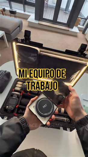 𝗠𝗔𝗖𝗘 𝗔𝗖𝗔𝗗𝗘𝗠𝗬 ™ | El equipo de trabajo que uso. Siempre hay que revisar todo el día de antes para evitar el "Se me ha olvidado" o el "No tiene bateria". Es... | Instagram