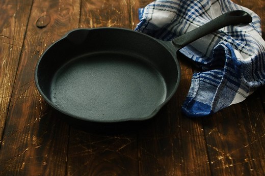 4 Things You Should Never Cook in Cast Iron