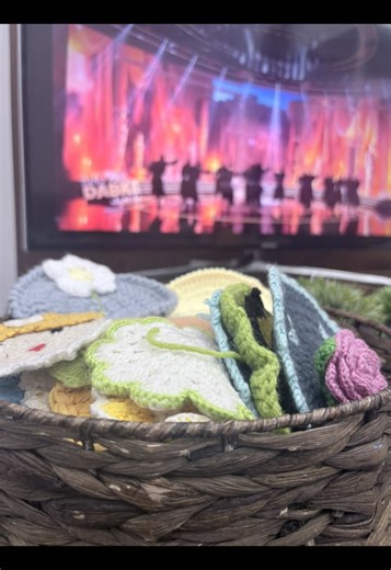 Let's Crochet: The Art of Dabke in Lebanon