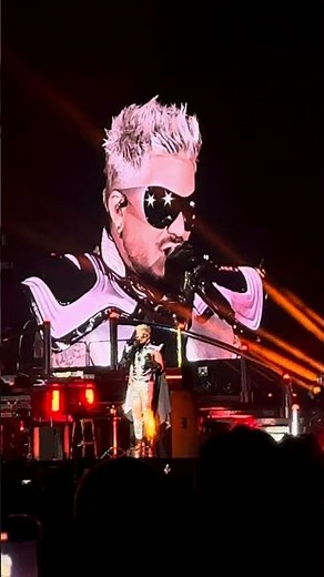 Queen + Adam Lambert - Hammer to Fall - The Rhapsody Tour #queen #livemusic #brianmay #queens #rock