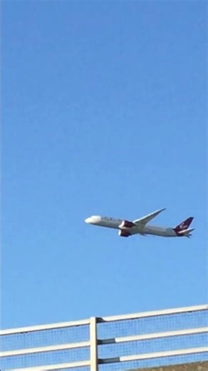 Virgin Atlantic Boeing 787-9 G-VBZZ takeoff from London Heathrow to New York Newark #shorts