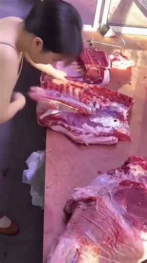 Pig Butchery Process 🐷 Fast & Clean Knife Work. ep605 #Cooking #shorts @FoodisFoodie