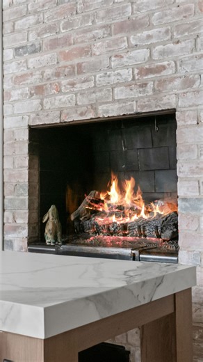 The kitchen is universally known as the heart of the home, but it’s more than just a saying. It’s where life truly unfolds: the place your mornings begin, your evenings unwind, and where recipes and conversations flow freely. It’s where ordinary moments turn into the memories you carry with you. In this space, design becomes something deeper than aesthetics. It represents the comfort of familiar routines, the warmth of gathering with the people you love, and the quiet satisfaction of a space tha