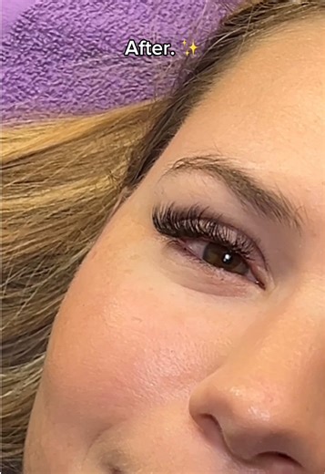Blink and behold. 🤩 This is the power of lash extensions. #lashes #lashextensions #beforeandafterlashes #afterlashes #gettinglashextensions