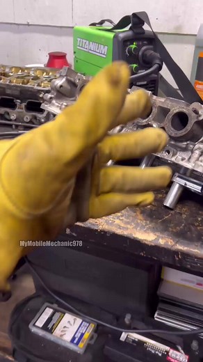🔧 Extracting a broken stud from the manifold 😤🔥 #MyMobileMechanic #Carferno #RustBeltProblems #StudRemoval #MechanicLife #AutoTech #DIYMechanic #Wrenching | My Mobile Mechanic / Auto Repair & Brake Replacement.