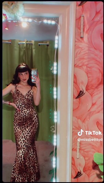 Choose the Perfect Dress for Rockabilly Weekender