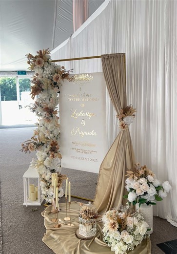 Elegant Wedding Guestbook Table and Entrance Setup