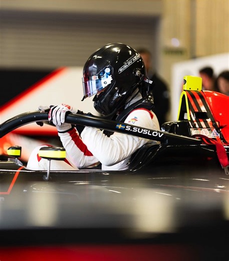 Iracing Challenge: Letting My Son Drive the Cockpit