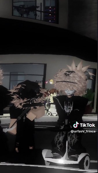 Roblox Brookhaven Pictorial and Edits