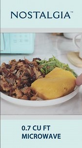 NRMOPM7SERIES | Nostalgia 0.7 Cu Ft. Retro Microwave