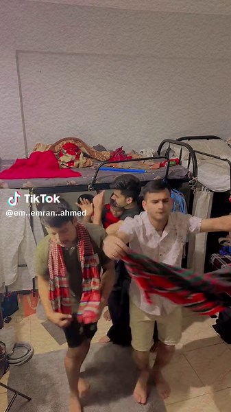 فيديوهات أنشأها em..emran..ahmed (@em..emran..ahmed) باستخدام original sound - Mehedi Hasan