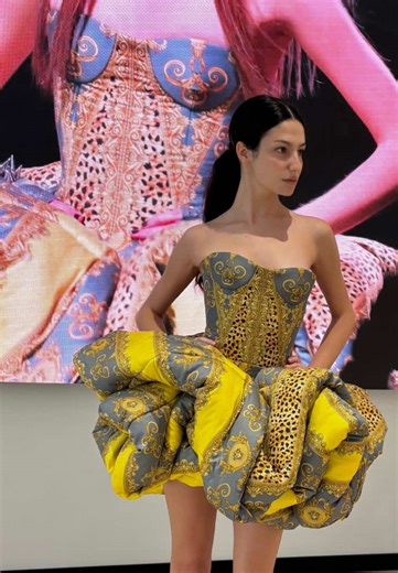 Versace Fall/Winter 2025 Runway Highlights at MFW