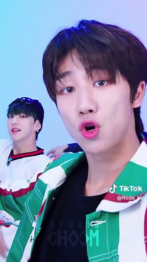 【SEVENTEEN - Left & Right】 #seventeen #verynice #スンチョル #ジョンハン #coups #scoups #jeonghan #joshua #ジョシュア #ジュン #jun #ホシ #hoshi #ウォヌ #wonwoo #ウジ #woozi #ドギュム #dk #ソクミン #ミンギュ #mingyu #ディエイト #the8 #ミョンホ #スングァン #seungkwan #バーノン #vernon #ハンソル #ディノ #dino #チャン #carat #pledis #pledisentertainment #かっこいい #かわいい #可愛い #ティックトック #tiktok #生歌 #aaa #aaa2022 #hot #ミンハオ #ブソクスン #bss #fighting #seventeenshorts #leftandright #leftright #svt #セブチ #セブンティーン #fyp