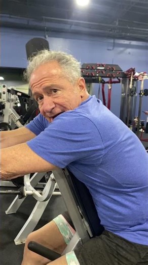 Plate Loaded Pull Back Machine