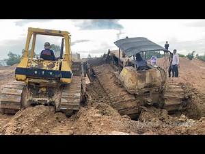 អាប៉ុលយក្សជាប់ផុងក្នុងភក់ជ្រៅ - Komatsu bulldozer stuck in deep mud & recovery​ (The End)