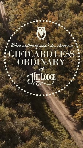 Unna den du har kär lite Life Less Ordinary – högt över trädtopparna, på toppen av Romeleåsen i Skåne. 🌳 The Lodge & Honulele Spa är en lyxig, avkopplande oas – mitt i vildmarken, men bara ett stenkast från Malmö och Lund. Presentkortet kan till exempel användas till en dag i Honulele Spa, en fyrarätters middag i solnedgången eller en spaweekend med allt det bästa hos oss. Du väljer beloppet, mottagaren väljer upplevelsen. 🎁 Läs mer & köp ditt presentkort här: https://rb.gy/scg25y Welcome to L