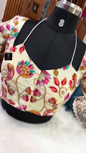 Customised pattern blouse❤️ Please dm on 9739385722 to get your outfits customised | Suma Balraj Creations