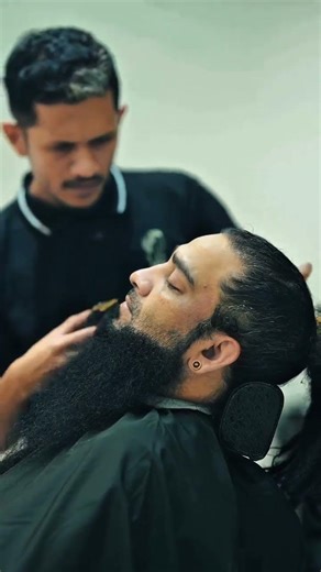 Perfect Beard Styling for Men VR Unisex Salon Dubai