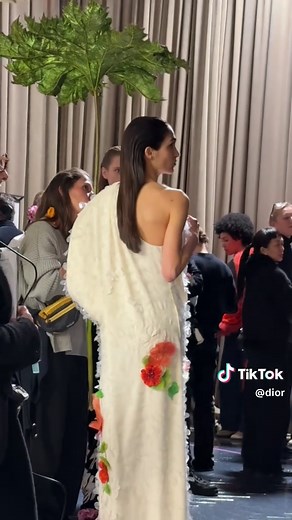 Discover Dior Couture: Nasturtium Spring-Summer Collection