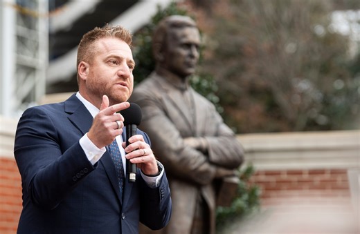 Alex Golesh announces hiring of Auburn's new cornerbacks coach