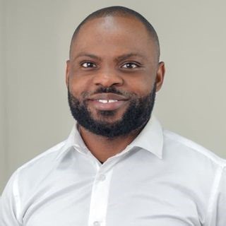 Jules A., Professeur d'anglais natif, 8 ans d'expérience en anglais des affaires, conversation, fluidité, prononciation, grammaire et vocabulaire. Maîtrise de la langue : Exprimez-vous et libérez votre potentiel en anglais. | Apprenez l'anglais avec un prof