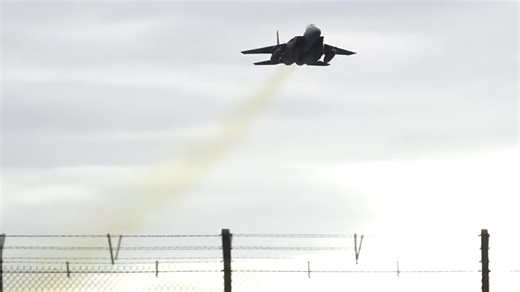 Watch these F-15E and F-35A jets let out that savage howl