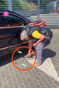 315K views · 3.6K reactions | Homeless woman gets rewarded for returning lost wallet . . . For entertainment purposes only; filmed in public spaces. No affiliation with brands shown. Inspired by true events; some details may be altered for creativity. Activities shown are not meant to be replicated, performed, or imitated. Consult professionals for safety. | Fabiosa - Live easy | Facebook