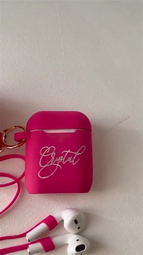 This earbuds case got a Glowforge glow up, and we’re loving the custom look. 💖 ⚡ IG: chavonnscraft Discover materials to bring your prints to life here: https://glowforge.visitlink.me/CPjDmd | Glowforge