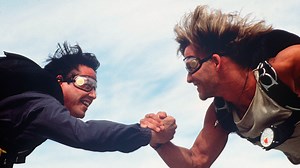 Some Clever Editing Helped Pull Off Point Break's No Parachute Scene - SlashFilm