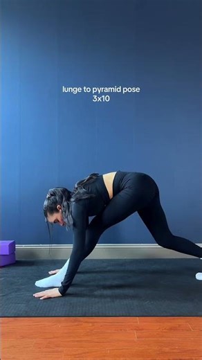 Full front splits routine (intermediate)