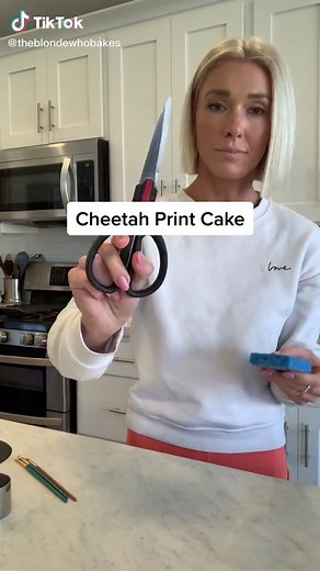 The Blonde who Bakes on TikTok