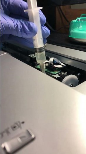 Air Hammering A Completely Clogged Epson Stylus Pro 3800 Printer Printhead - UpAndPrinting.com