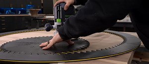 3D Printed Spirograph Makes Art Out Of Walnut