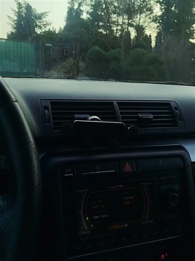 Reakcja na weekendowe palenie w Audi