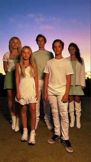 Lilliana ketchman Instagram reel Ft. Friends 💞