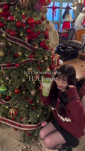 すべてが可愛すぎるクリスマスカフェ🎄 📌池尻大橋 @halcafe_tokyo 10時オープンめがけて行くのがおすすめ💐 PR #東京カフェ #池尻大橋カフェ #ベーグルカフェ#クリスマスカフェ