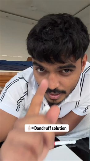 Prathmesh Bhosale | Weightloss, Diabetes, Pcos, Thyroid, Fitness on Instagram: "Comment “dandruff” to get free ebook. Dandruff ≠ Dry Scalp ❌ It’s fungal + oil + inflammation biology… fix the chemistry, flakes disappear 🧪🧠 10 Biochem + Math Rules to Defeat Dandruff 👇 1️⃣ Sebum Balance Equation Too much oil = Malassezia fungus ⬆️ → flakes ⬆️ 2️⃣ Scalp pH Formula Healthy scalp pH ≈ 5.0–5.5 → fungus survival ↓ 3️⃣ Water Content Law Hydrated scalp barrier = TEWL ↓ → itching ↓ 4️⃣ Protein Shield Pr