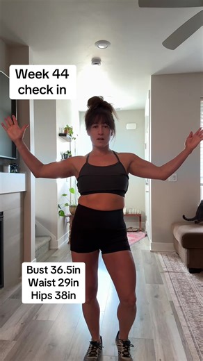 I’ve been focusing more on macros than calories this week. ALWAYS have protien with every meal, make sure you are eating enough carbs to sustain energy and enough fats for your organs to function correctly! #healthymindset #weightloss #gymtok #mindfuleating #balancedlifestyle