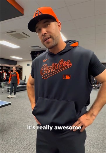 I had so much fun wrapping gloves for @MLB players with Glove Wrap! ⚾️ My invention breaks in baseball gloves keeps them shaped all season long. It’s the Official Glove Wrap of Major League Baseball! 🔥 #baseball #mlb #baseballglove @Baltimore Orioles