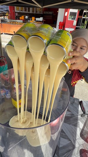 Refreshing Grass Jelly Syrup in Malaysia 🔍 Business name Lawar Village 📍Address Jln SP 11/2, Seri Pristana, 47000 Sungai Buloh, Selangor, Malaysia 💵 Price RM 3/ $ 0.70 USD (Free Refill) #fblifestyle | Street Food Journey