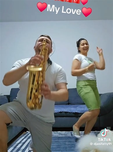 Başkan Nihat Saksafon Performansı