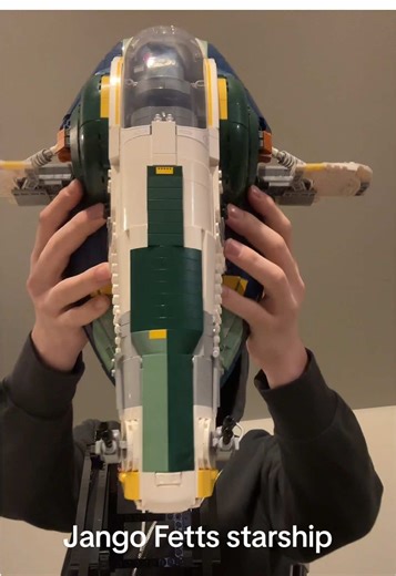 1st video for everyone, took about 7 hours of non stop building #lego #jangofett #starship #starwars #firstvid @LEGO @LEGO Certified Stores ANZ @BricksandMinifigsTV