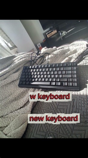 NEW ONE: LEABORG A80 RT HE 75% KEYBOARD OLD ONE:KAMARA RED DRAGON 75 MECH KEYBOARD